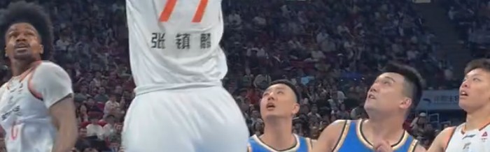 世界杯直播在线观看-王哲林24+17成现役总分王！上海险胜北京取19连胜 弗格36+9三分|古德温|三分球|CBA|杰曼|翟晓川_新浪体育_新浪新闻